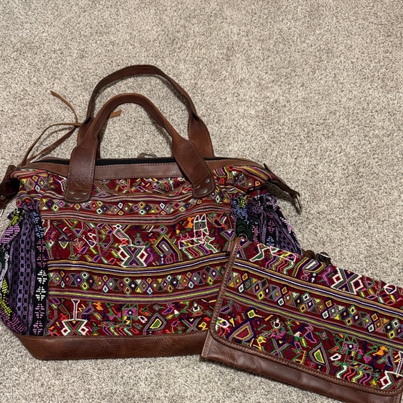 Colorful Patterned Tote Bag with Matching Pouch - Picture 1 of 4